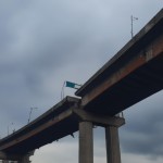 لطا تصویر کتاب با موضوع تسلیم نشدن در برابر اینده برام درست کن