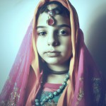 دختر با چادر رنگی زمان قدیم
