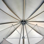 سایه بان  اجتماعی با لهام از هندسه سنتی با متریال آلومینوم