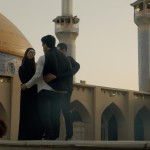 دانش اموزان ایرانی و محجه و دختر در حال همکاری با یکدیگر هستند