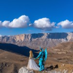 یک منظره از کوه و عاشقانه و با یک سیمرغ که نصف مرد نر باشه نصف ماده