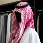 با لباس عربی